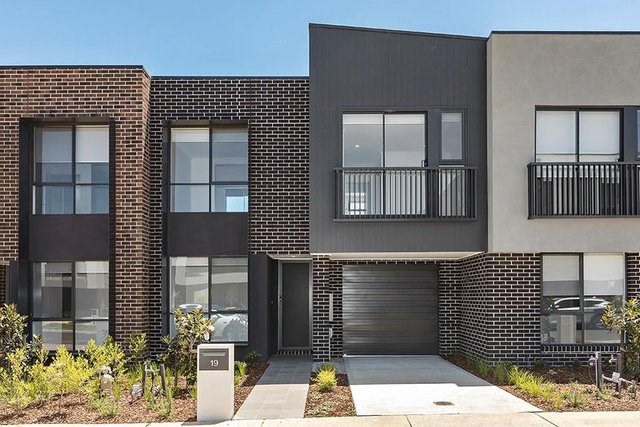 19 Plains Circuit, VIC 3336