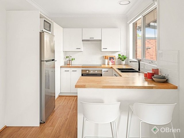 2/9 Carder Avenue, VIC 3198