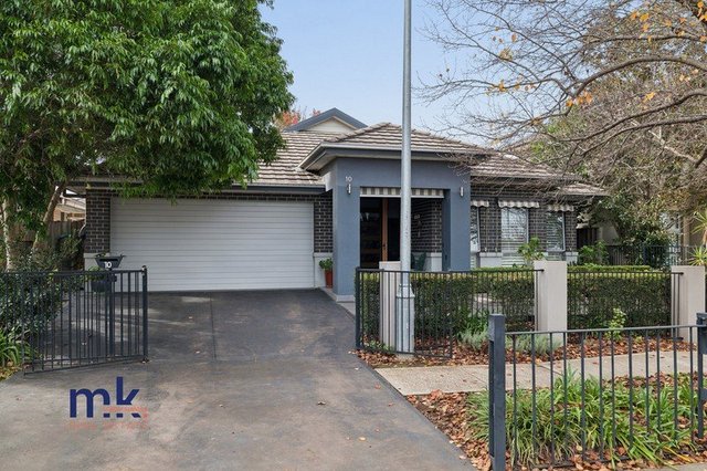 10 Franzman Avenue, NSW 2570