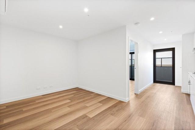102/11-13 Koonawarra Street, VIC 3168