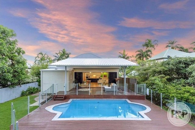 7 Bell Street, QLD 4810