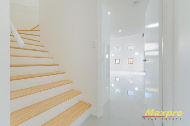 4/10 Central Terrace, WA 6107