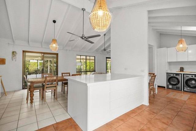 27 Cornwall Drive, QLD 4221