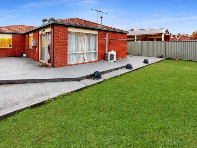 10 Houndsforth Street, VIC 3977