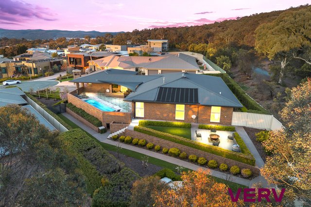 6 Hamilton Place, NSW 2619