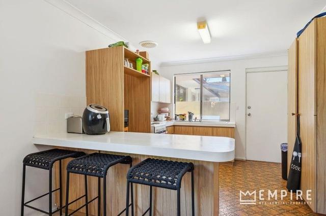 2/5 Kitchener Road, WA 6156