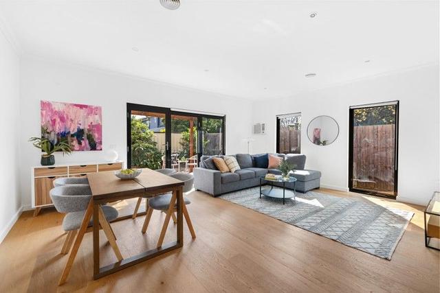 2/30 Yardley Street, VIC 3012
