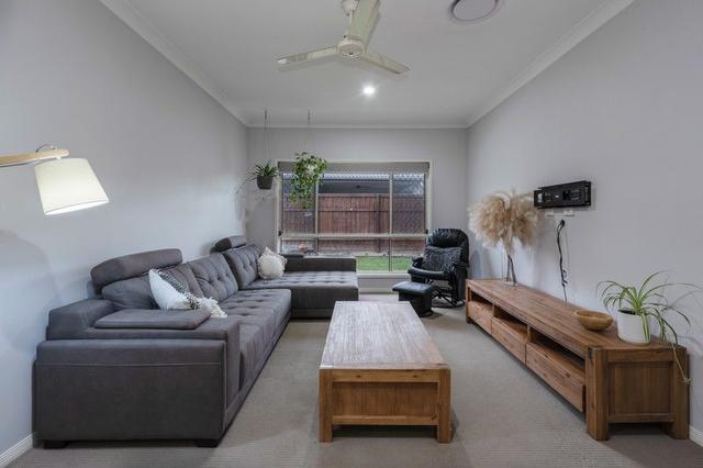 24 Emperor Grove, QLD 4209