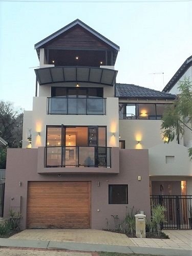 33 Howick St, WA 6100