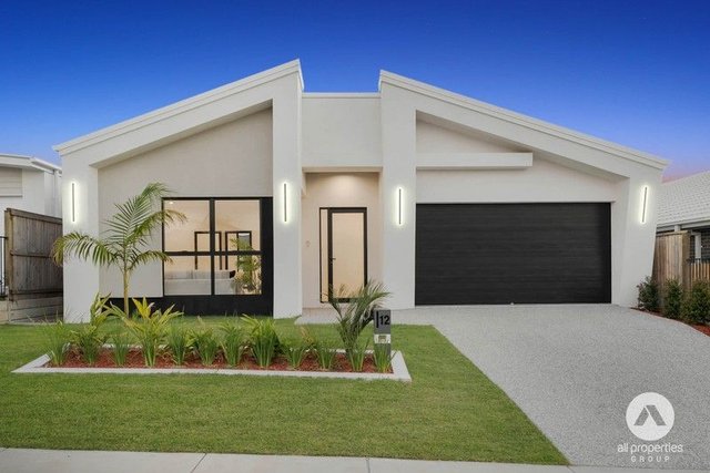 12 Petermann Circuit, QLD 4207