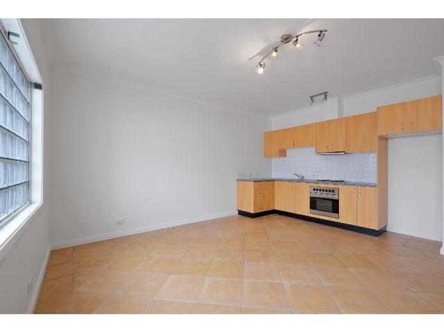 2/18 Douglas Street, NSW 2048