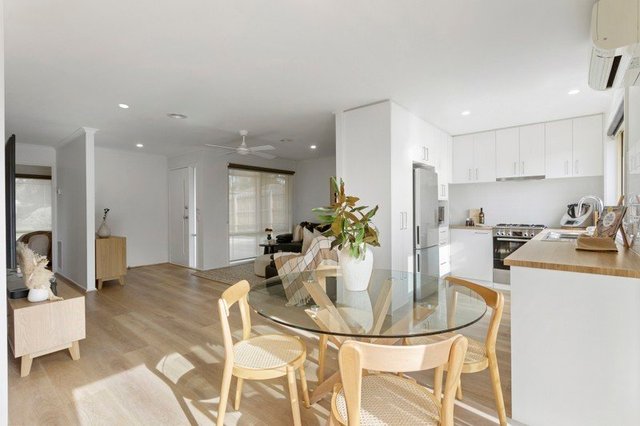 17 Hilltop Rise, VIC 3915