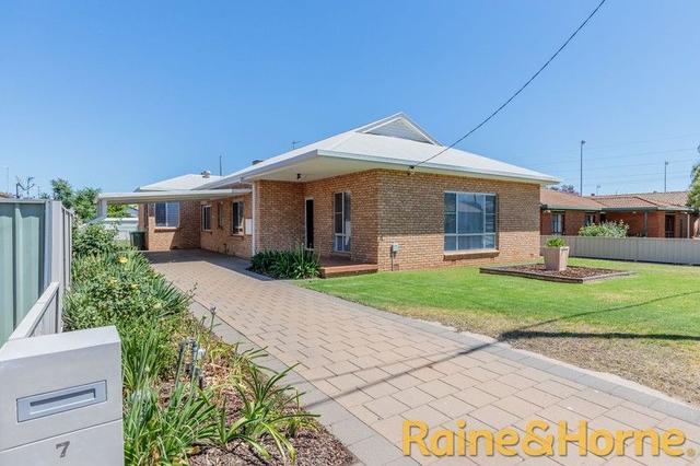 7 Pozieres Street, NSW 2830