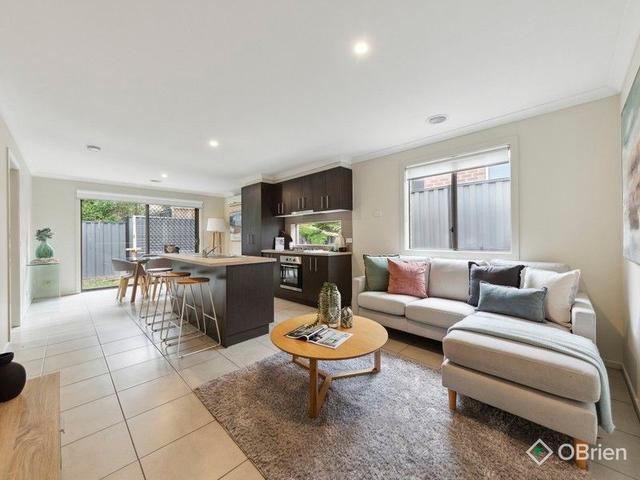 32 Botham Crescent, VIC 3810