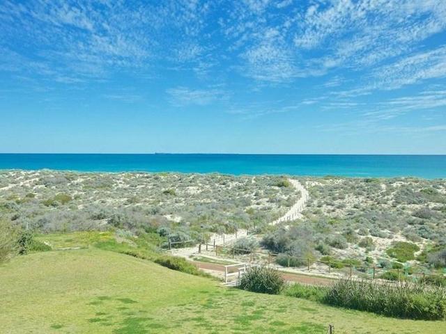 7/287 West Coast Highway, WA 6019