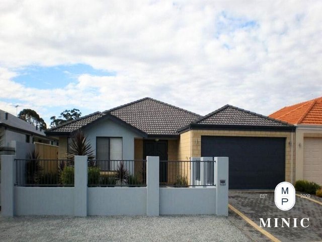 9 Coralgum Green, WA 6164