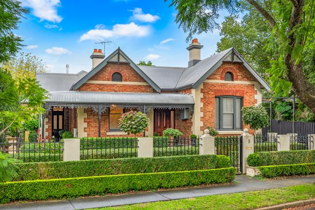 9 The Avenue, NSW 2320