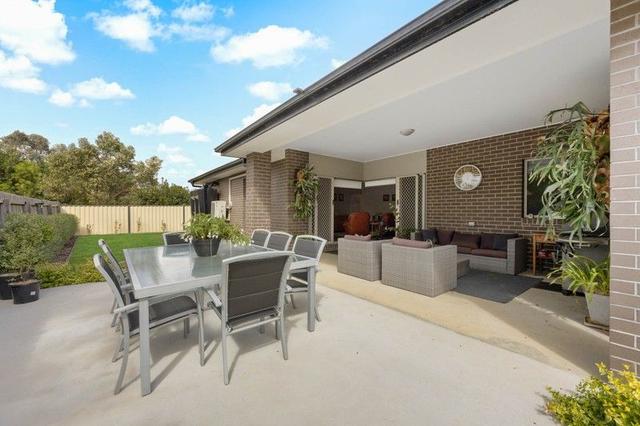1/3 Chisholm Drive, VIC 3435