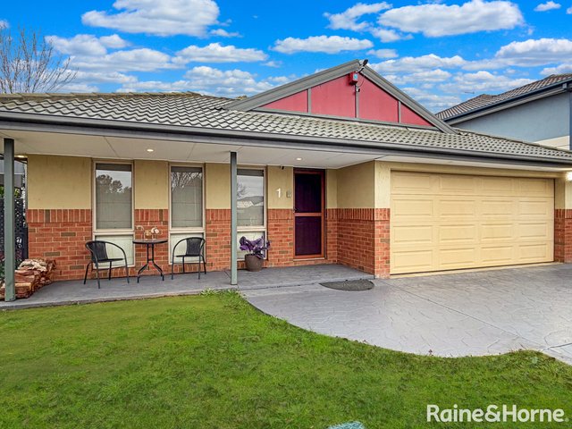 1 Bluestone Gardens, NSW 2619