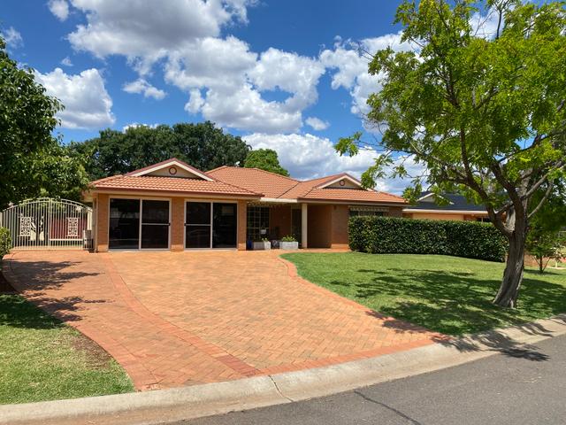 5 Gwydir Court, NSW 2830