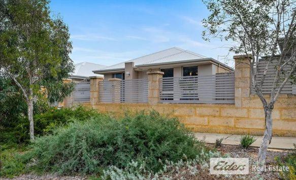 35 Furnivall Parade, WA 6171