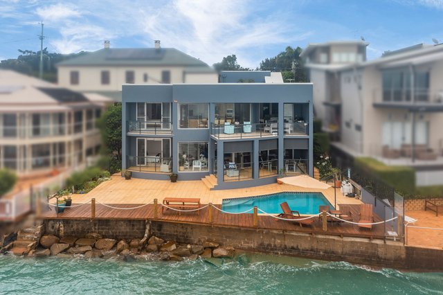 111 Shore Street North, QLD 4163