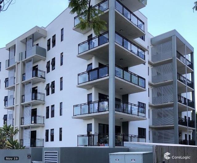 448 Oxley Avenue, QLD 4020