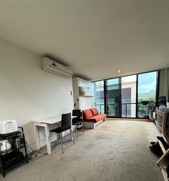 210/279 Wellington Parade South, VIC 3002