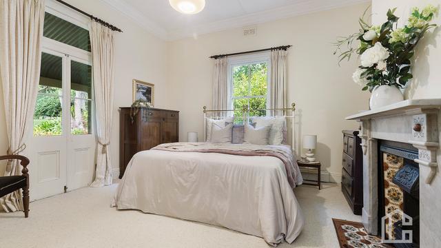 38 (aka 39) Badgery Crescent, NSW 2783