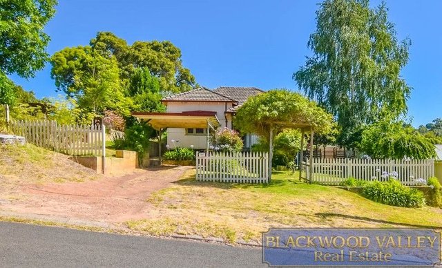 8 Lockley Avenue, WA 6255