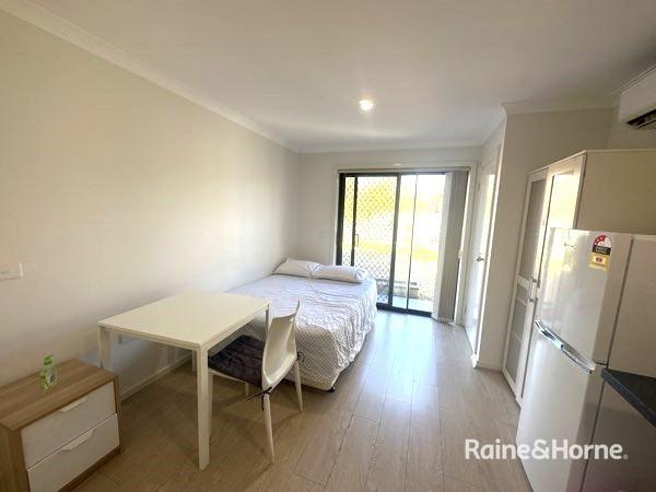 Room 3/18 Gunther Avenue, VIC 3171