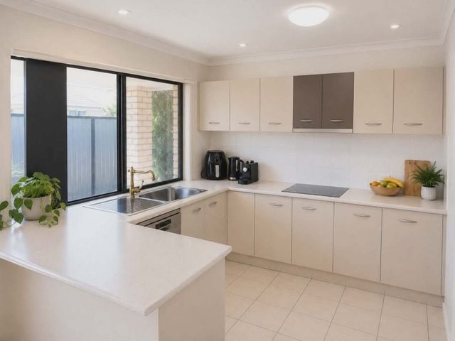 19 Blossom St, QLD 4209
