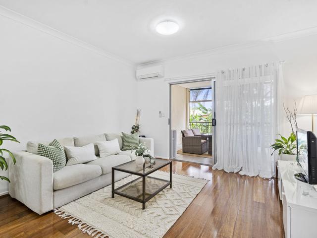 1/298 Cavendish Road, QLD 4151