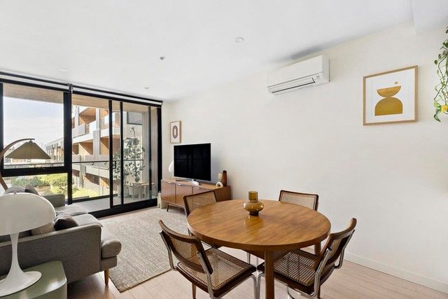 206d/42 Hutchinson Street, VIC 3057