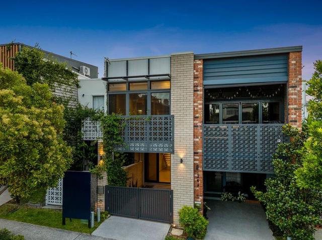 24 Lenneberg Street, QLD 4215