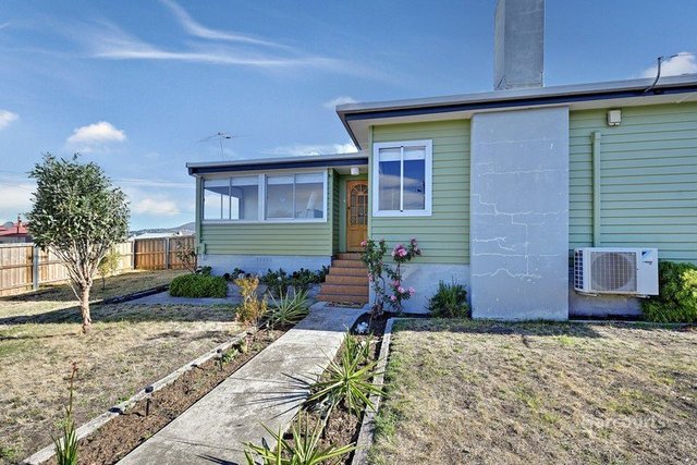 42 Renfrew Circle, TAS 7010