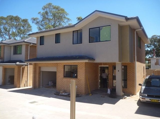 2/6 Springfield Avenue, NSW 2148