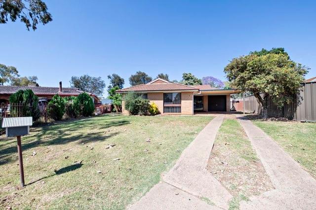 1 Meurer Court, NSW 2830