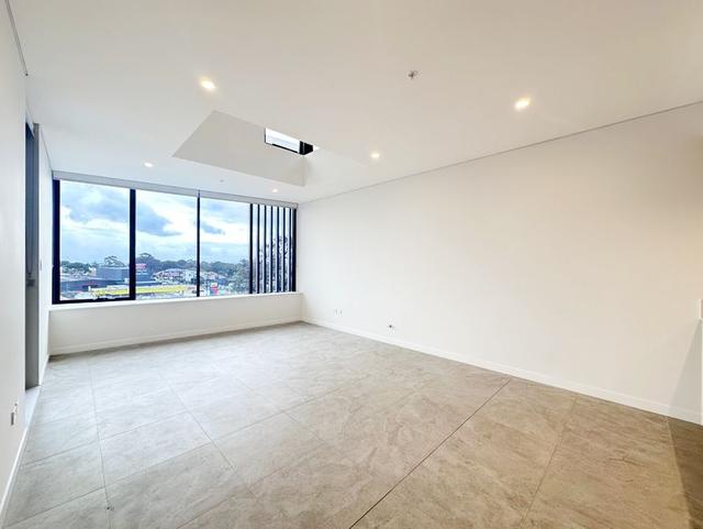 310/2 Dreadnought Street, NSW 2196