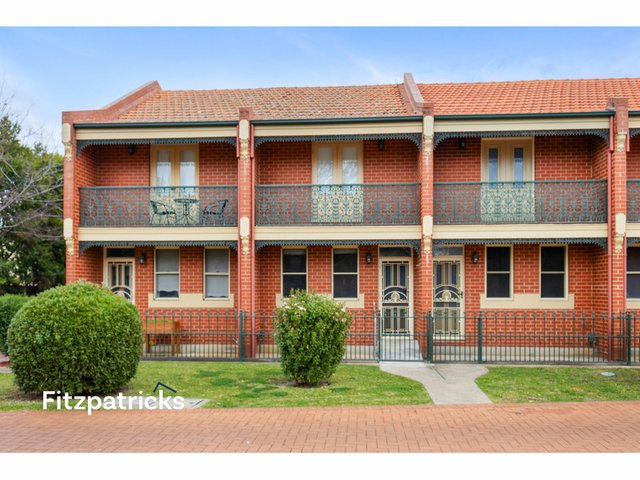 2/11 Crampton Street, NSW 2650
