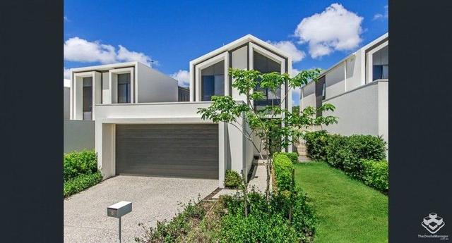 8 Altitude Drive, QLD 4209