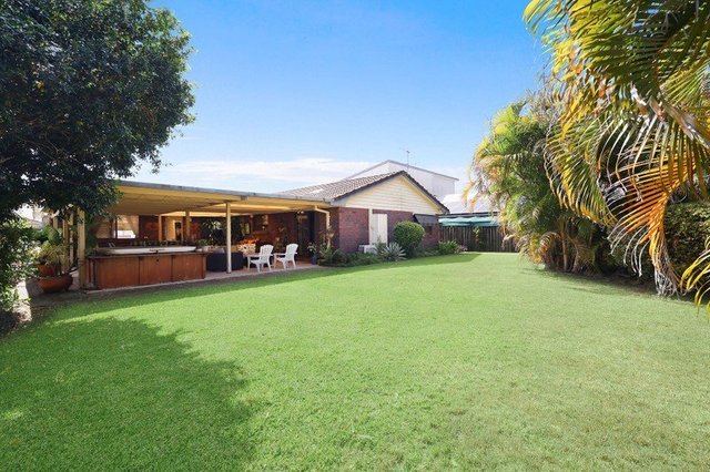 4 Magnetic Street, QLD 4218