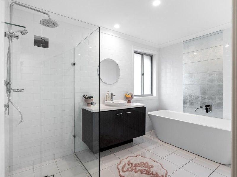 https://images.allhomes.com.au/property/photo/793ea371c276c521f28ddb249f1435f5_hd.jpg