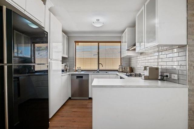 33 Campolino Gardens, WA 6056
