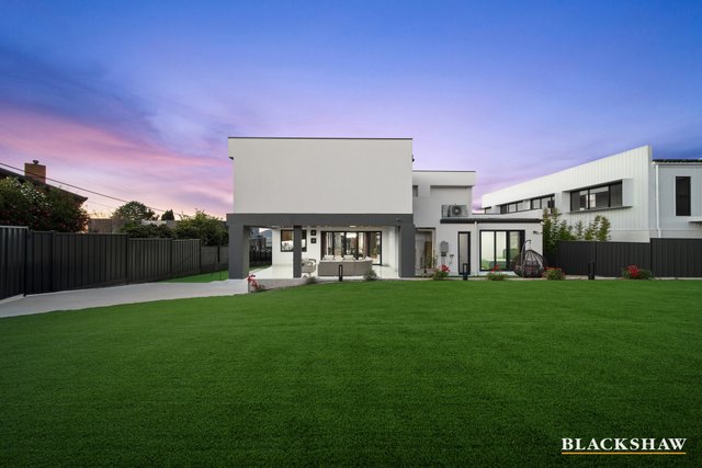 19 Walter Hood Lane, ACT 2603