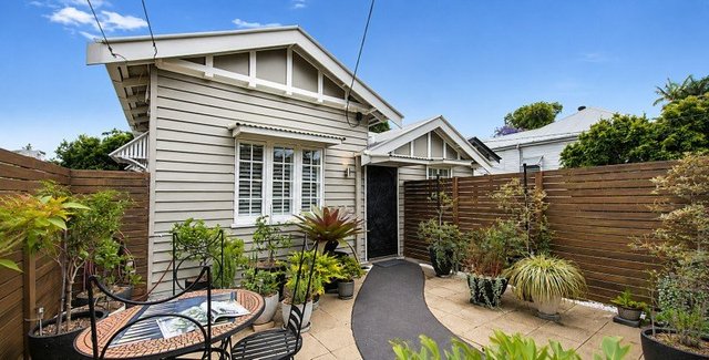 40 Warmington St, QLD 4064