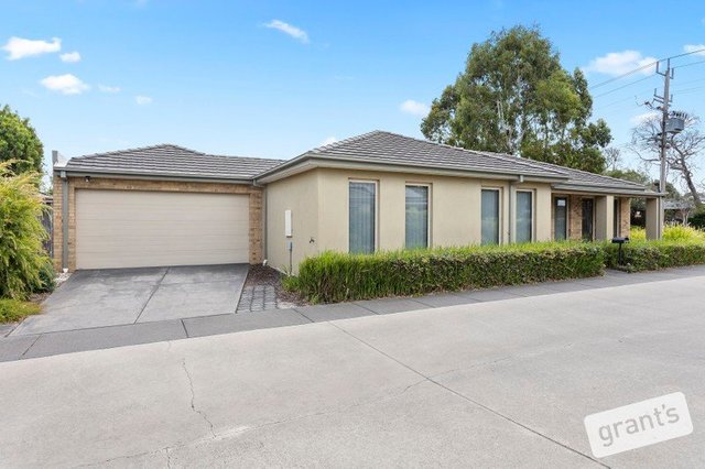 2 James Hird Drive, VIC 3915