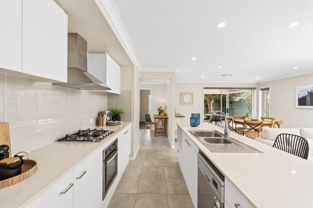 2/42 Reeves Street, NSW 2250