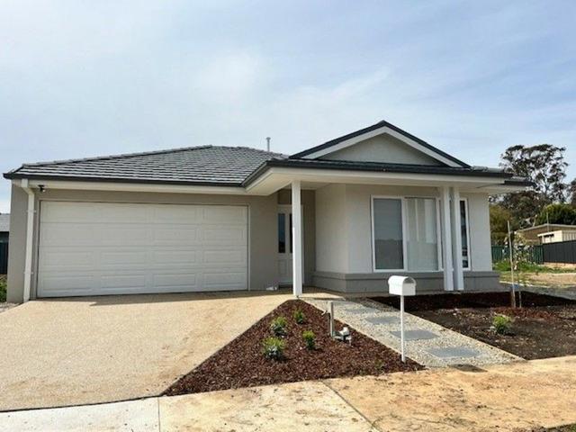 3 Bloodwood St, VIC 3658