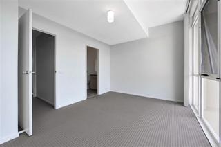 Bedroom 1 (2012-11-21)